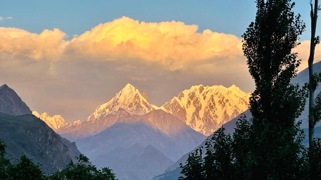 Backpackers Stories By Old Hunza Inn Karimabad  Екстер'єр фото