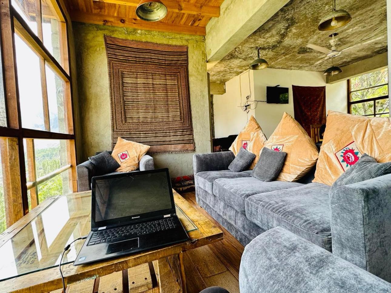 Backpackers Stories By Old Hunza Inn Karimabad  Екстер'єр фото