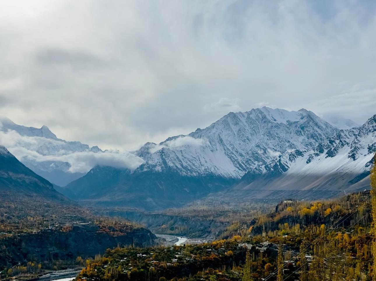 Backpackers Stories By Old Hunza Inn Karimabad  Екстер'єр фото